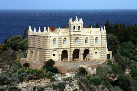 Il Santuario di Santa Maria dell'Isola, il simbolo di Tropea